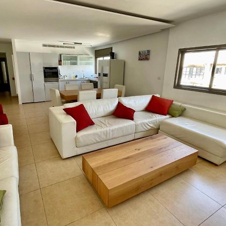 Beautiful 2-Bedroom Condo In The Heart Of تل أبيب المظهر الخارجي الصورة