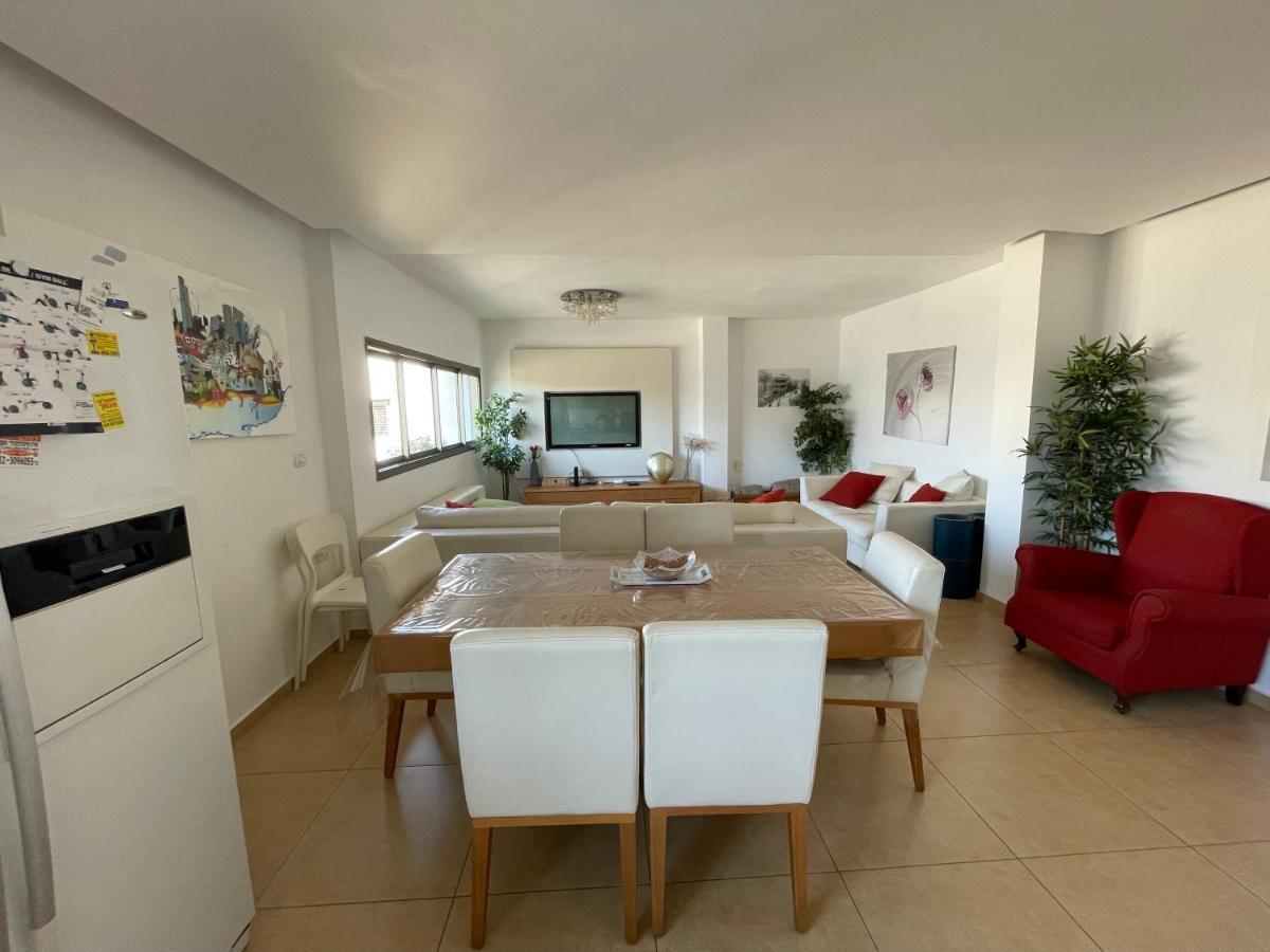 Beautiful 2-Bedroom Condo In The Heart Of تل أبيب المظهر الخارجي الصورة