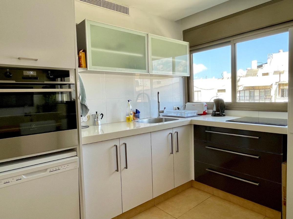 Beautiful 2-Bedroom Condo In The Heart Of تل أبيب المظهر الخارجي الصورة