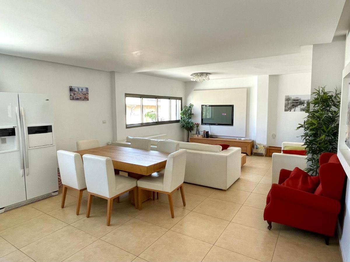 Beautiful 2-Bedroom Condo In The Heart Of تل أبيب المظهر الخارجي الصورة