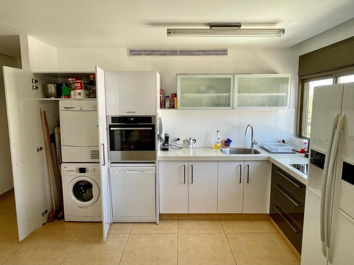 Beautiful 2-Bedroom Condo In The Heart Of تل أبيب المظهر الخارجي الصورة