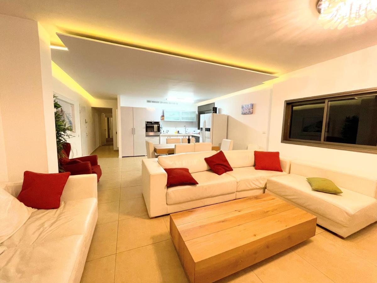 Beautiful 2-Bedroom Condo In The Heart Of تل أبيب المظهر الخارجي الصورة